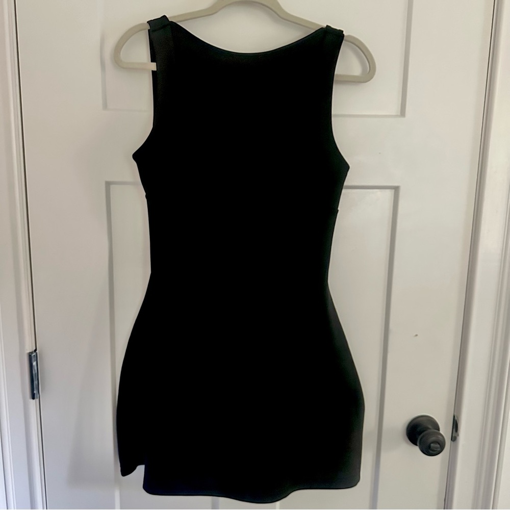 Elegant Black Sleeveless Dress